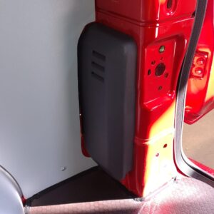 Takaseinien nurkissa suojamuovit